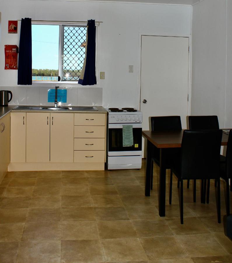 Matildas End Holiday Units Karumba Εξωτερικό φωτογραφία